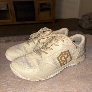 Born primitive trainers